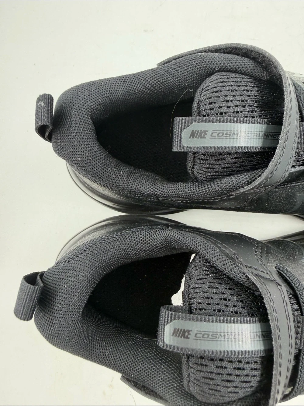 Nike Kid’s Triple Black Cosmic Runner Sneakers -SZ 1.5 Youth- Shoes Hook & Loop